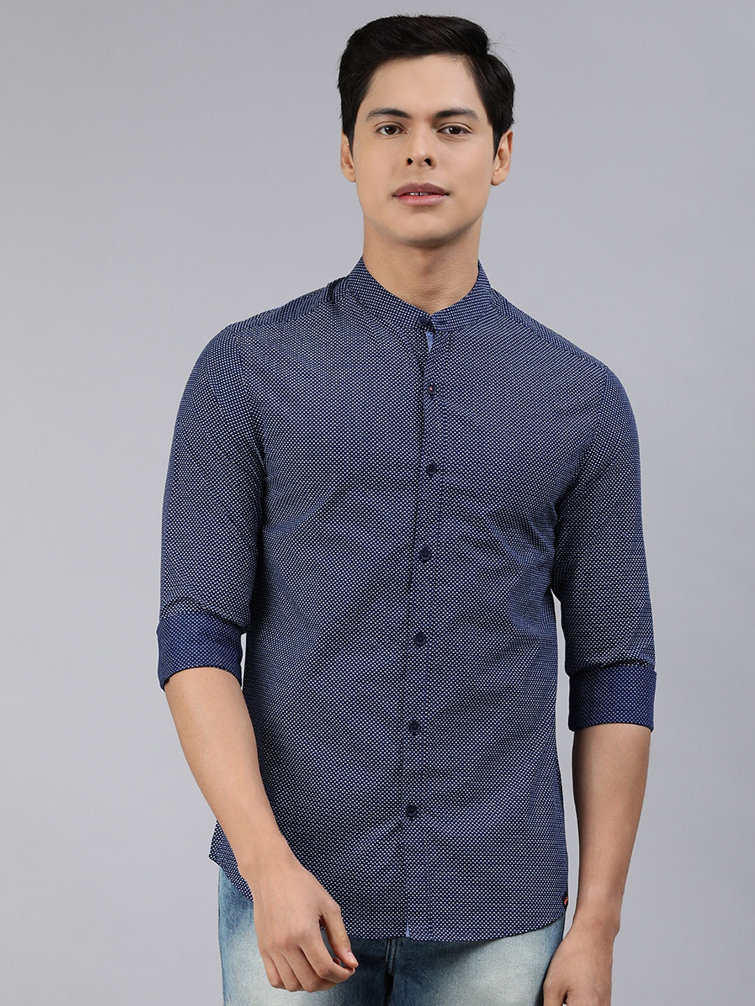 

SPYKAR Men Navy Blue & White Slim Fit Printed Pure Cotton Casual Shirt