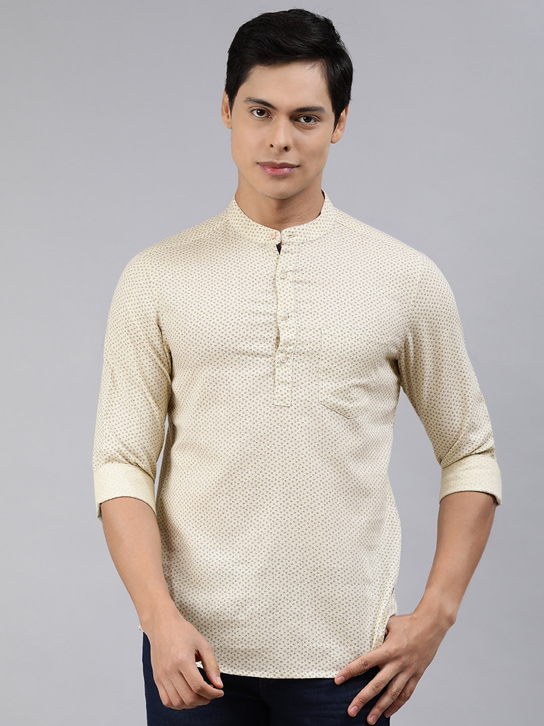

SPYKAR Men Beige & Black Slim Fit Printed Cotton Linen Casual Shirt