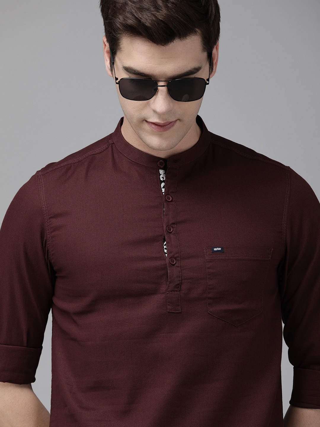 

SPYKAR Men Maroon Solid Slim Fit Casual Shirt