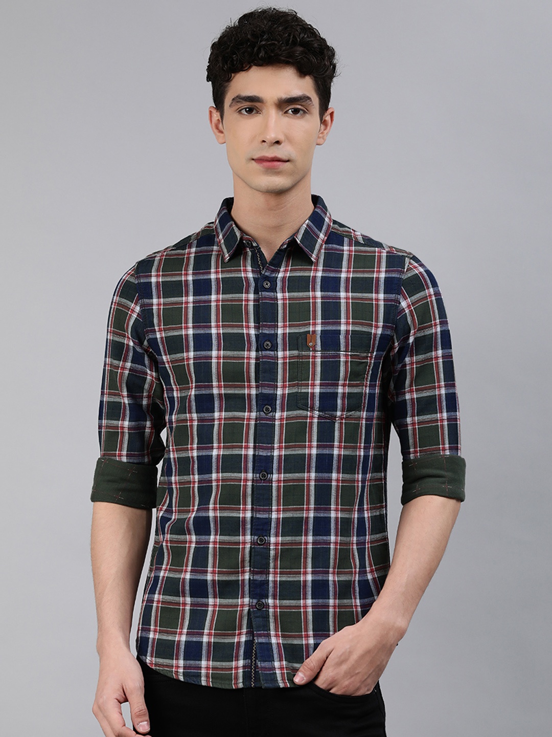 

SPYKAR Men Olive Green & Blue Pure Cotton Slim Fit Checked Casual Shirt