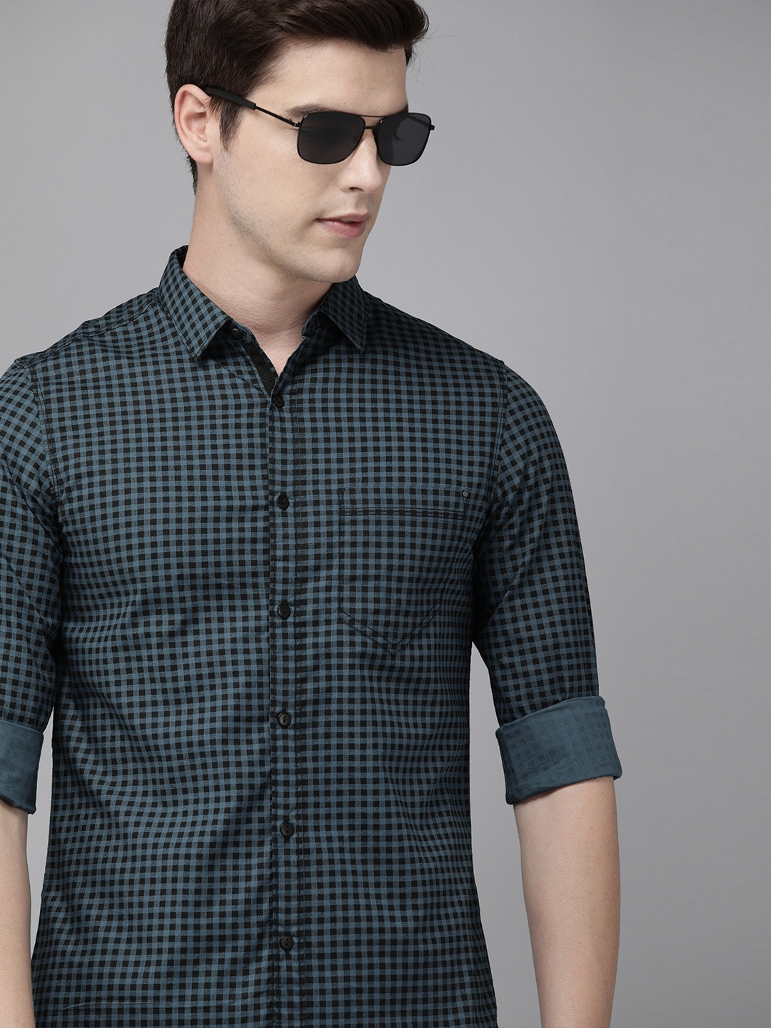 

SPYKAR Men Blue Slim Fit Checked Casual Shirt