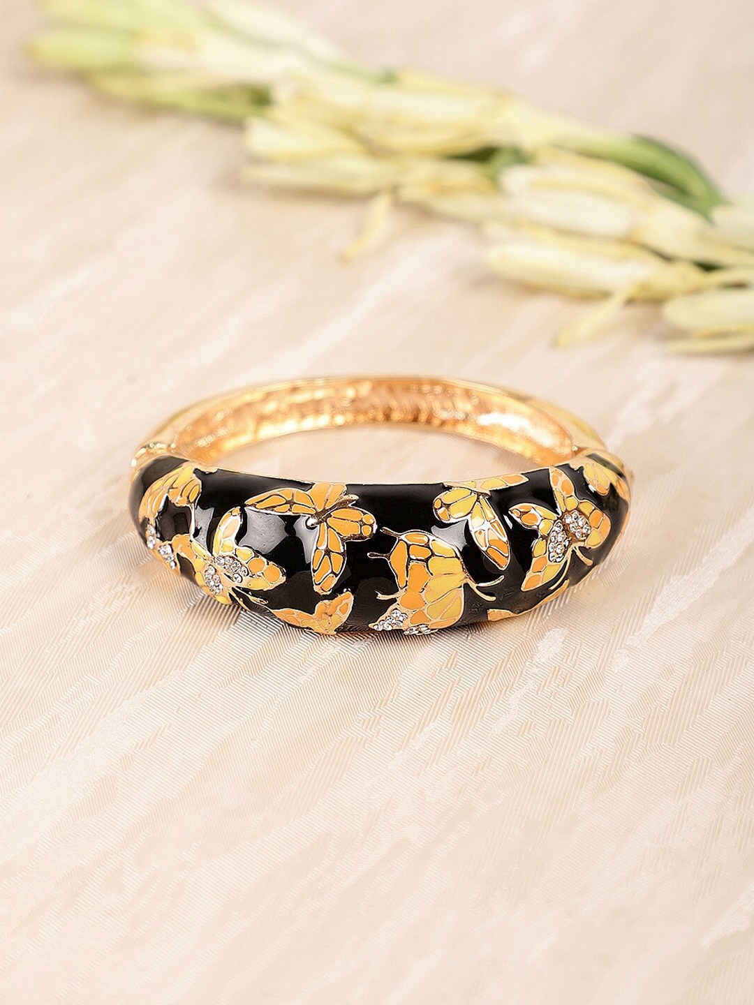 

Crunchy Fashion Gold-Toned & Blacket Bracelet