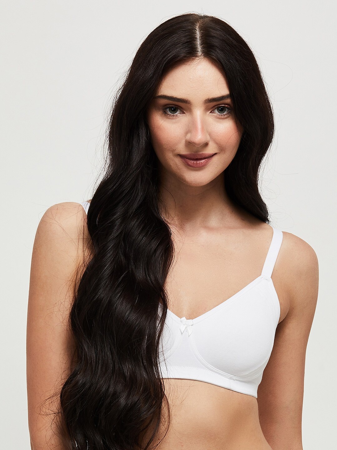 

max White Solid Non-Wired Non Padded Everyday Bra NOOSSCB04WHITE