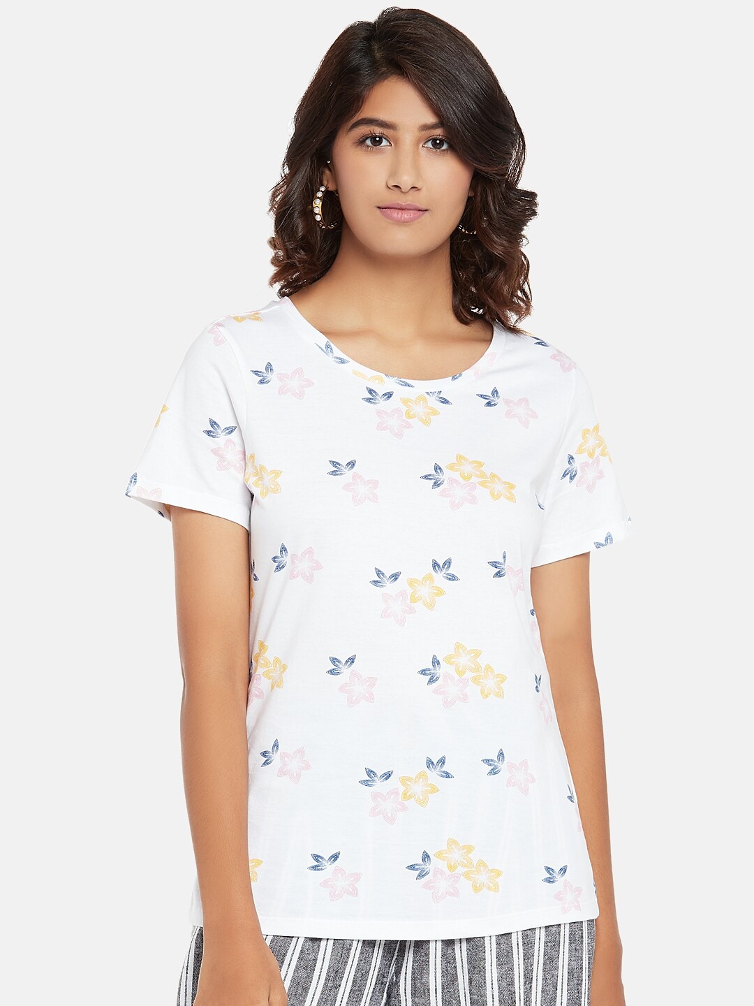 

Honey by Pantaloons Women White & Yellow Floral Print Cotton Round Neck T-shirt