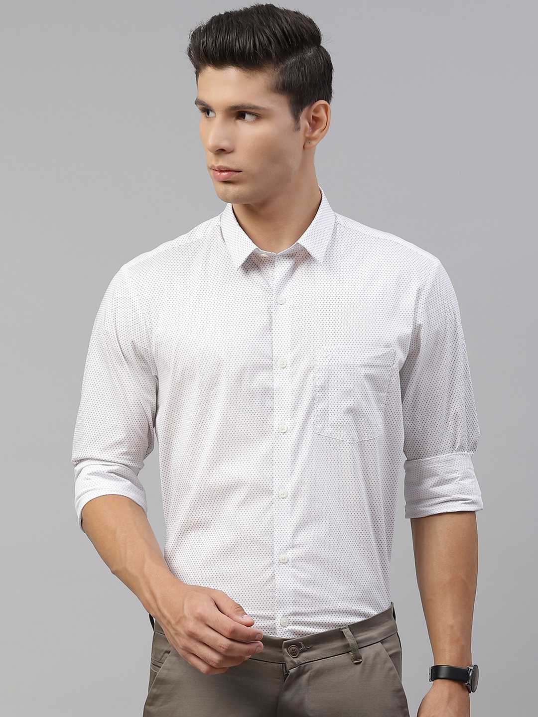 

Indian Terrain Men White & Black Contoured Fit Printed Casual Shirt