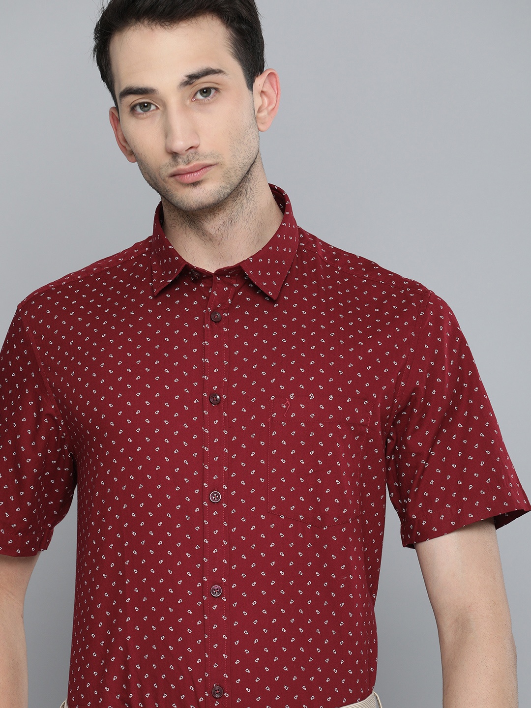 

Indian Terrain Men Red Slim Fit Printed Pure Cotton Casual Shirt