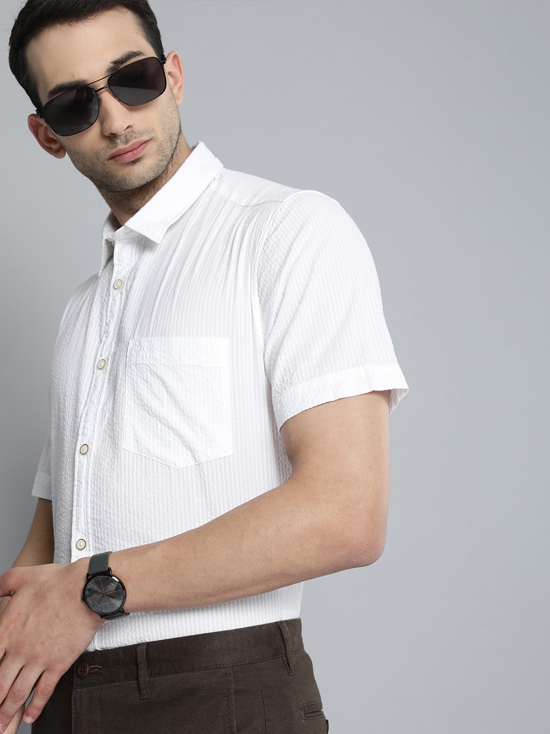 

Indian Terrain Men White Slim Fit Striped Sustainable Casual Shirt