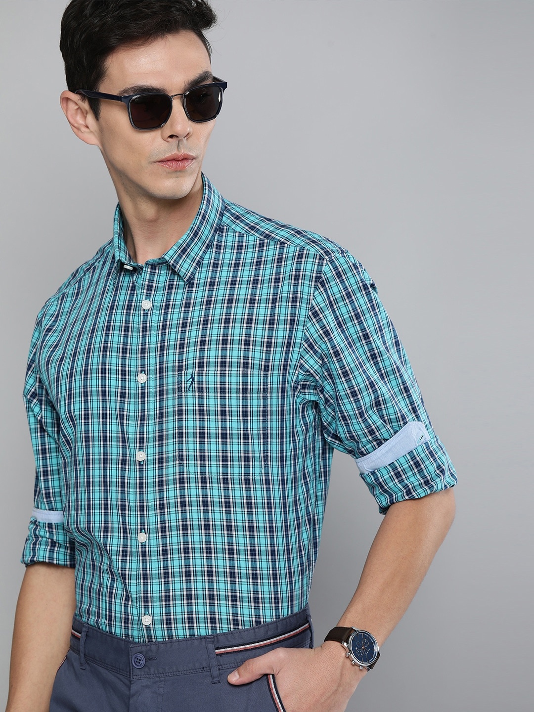 

Indian Terrain Men Blue Slim Fit Checked Casual Shirt