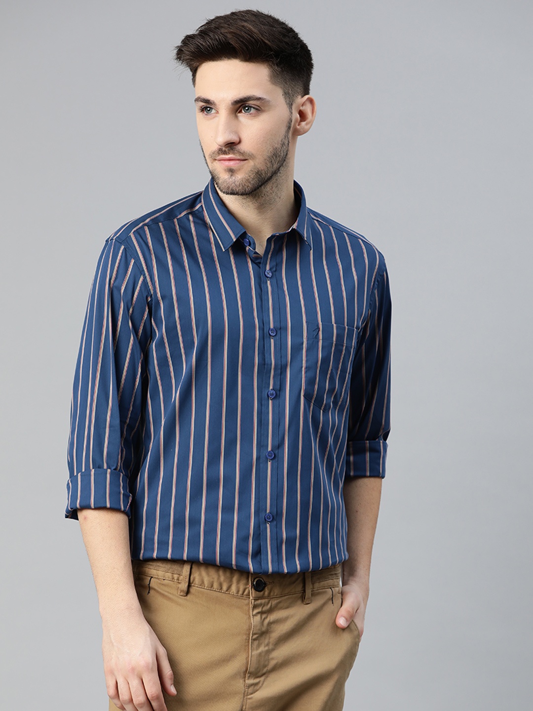 

Indian Terrain Men Navy Blue & Beige Contoured Slim Fit Striped Casual Shirt