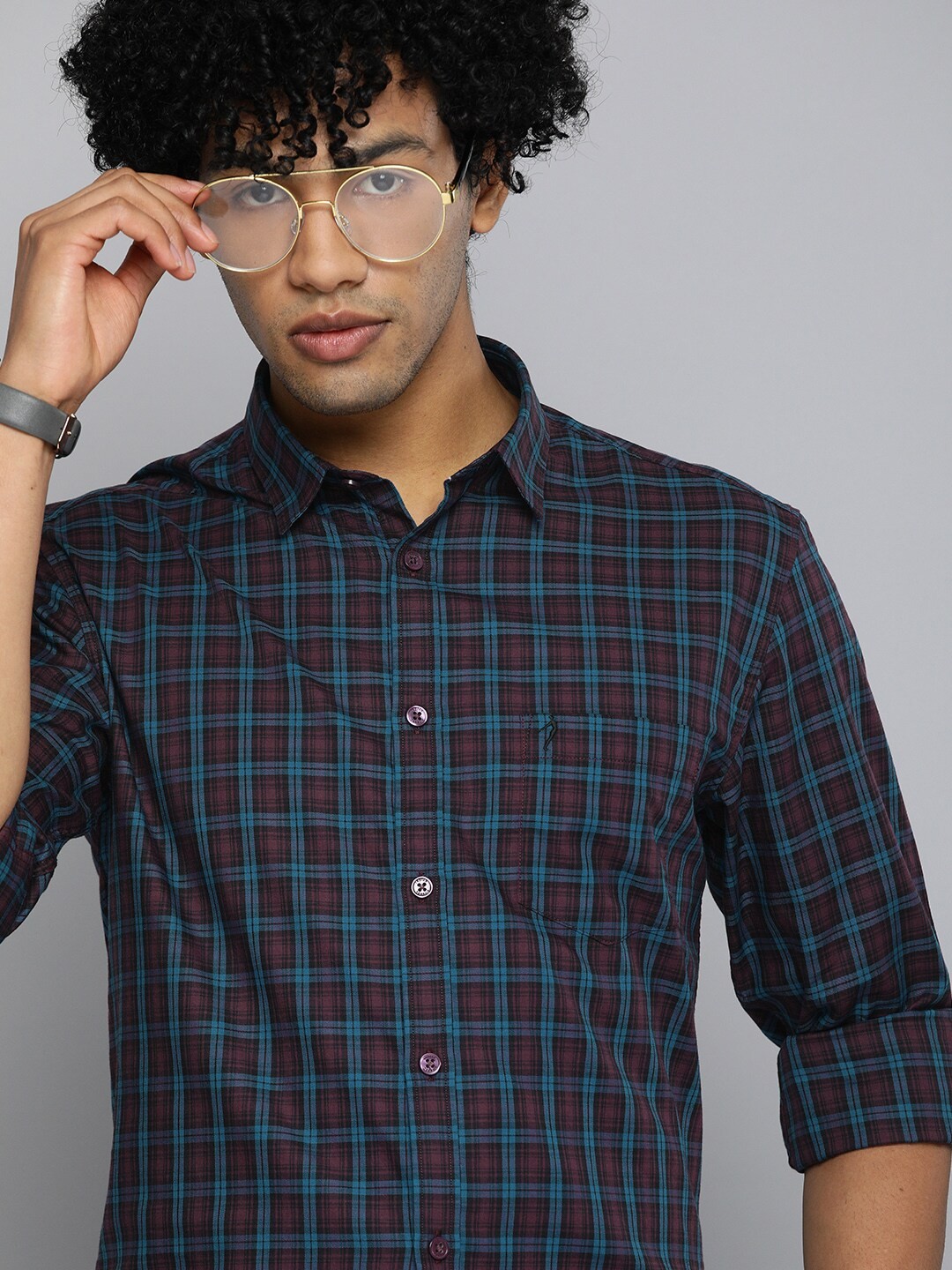 

Indian Terrain Men Blue & Burgundy Slim Fit Tartan Checks Smart Casual Shirt