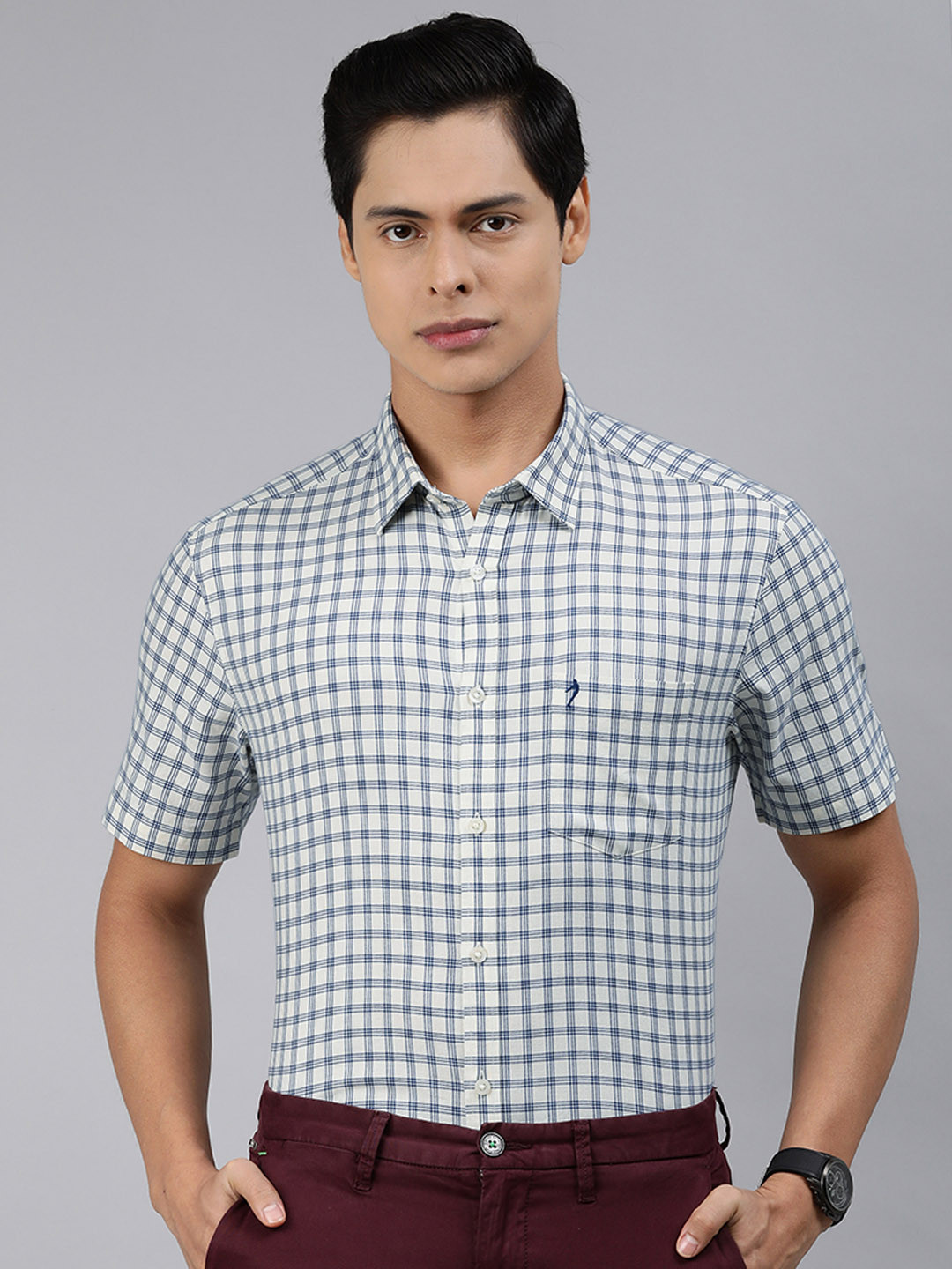 

Indian Terrain Men Beige & Blue Slim Fit Checked Pure Cotton Smart Casual Shirt