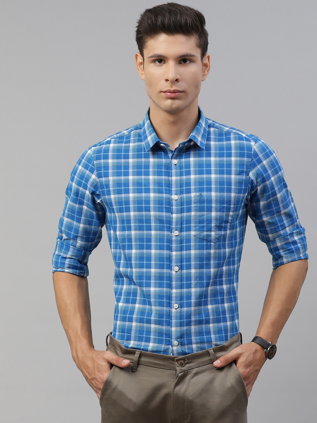 

Indian Terrain Men Blue & White Chiseled Slim Fit Tartan Checks Smart Casual Shirt