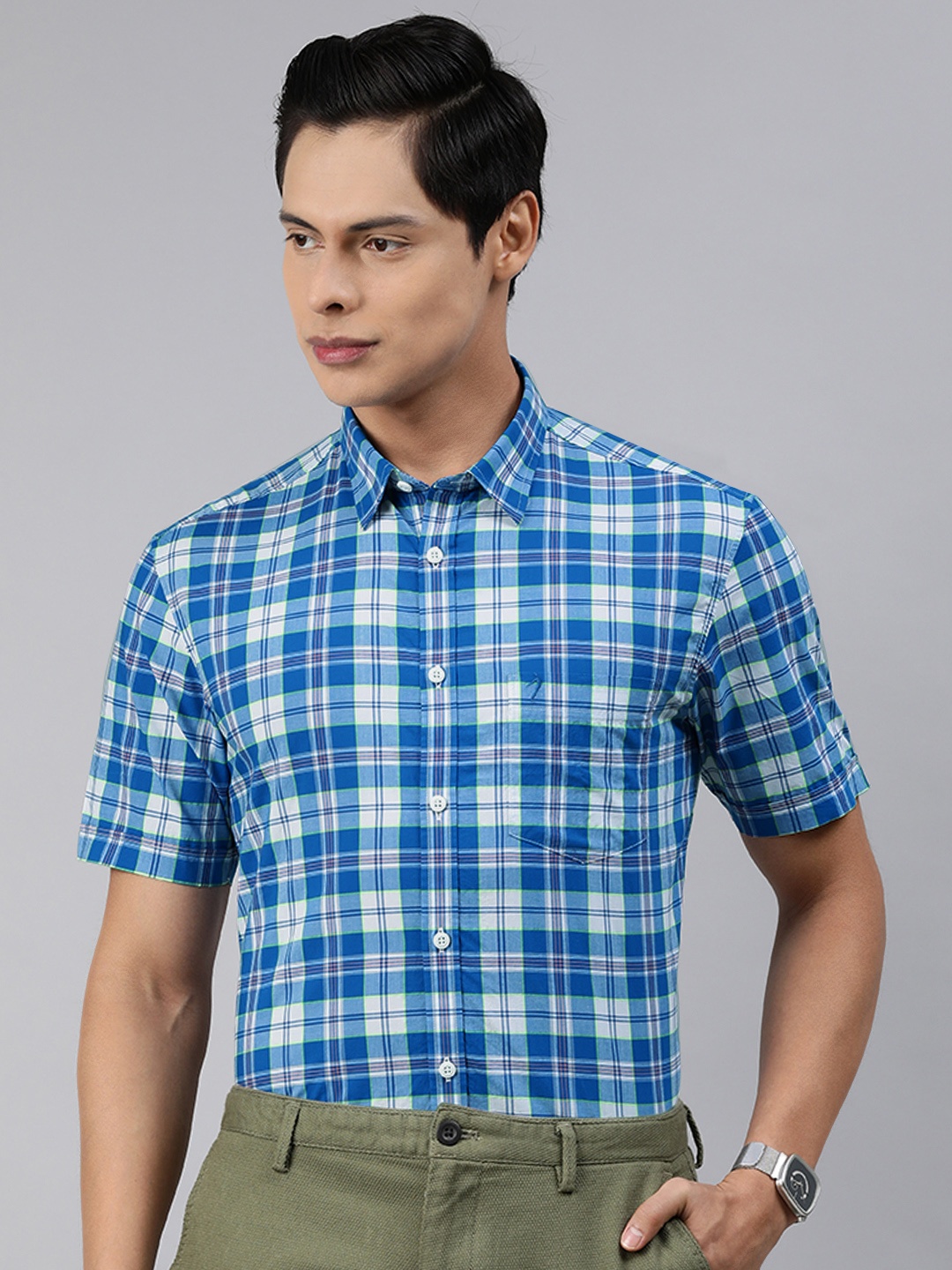 

Indian Terrain Men Blue & White Slim Fit Checked Smart Casual Shirt