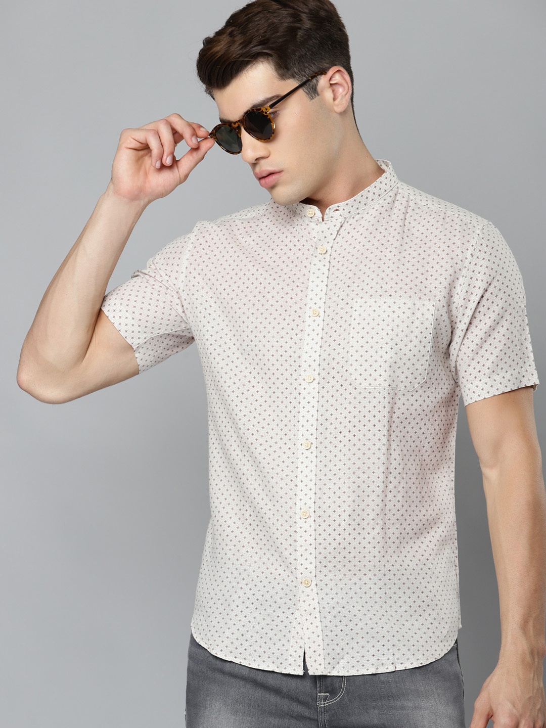 

Indian Terrain Men Off White Pure Cotton Slim Fit Printed Casual Shirt