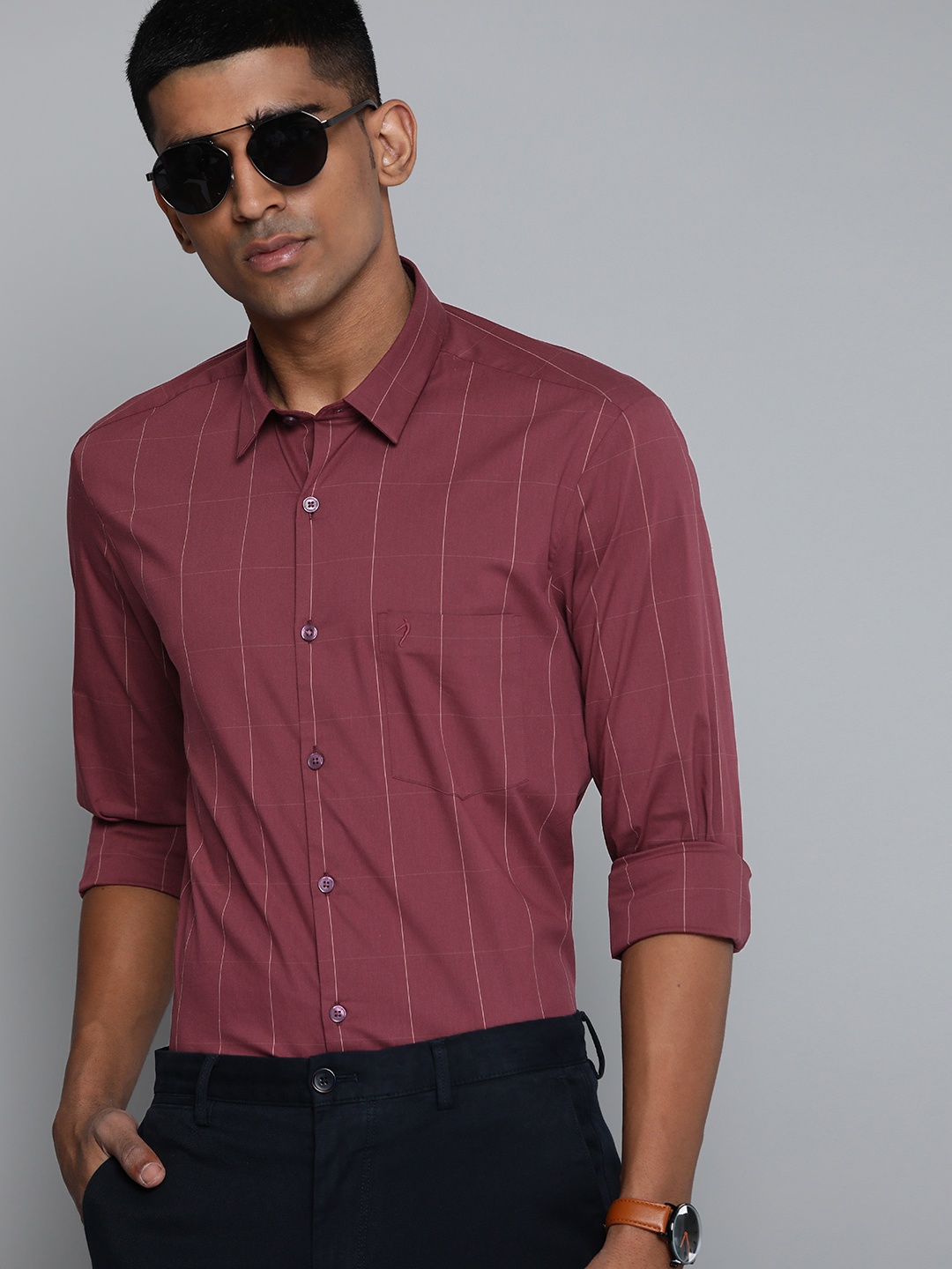 

Indian Terrain Men Maroon & Beige Striped Formal Shirt