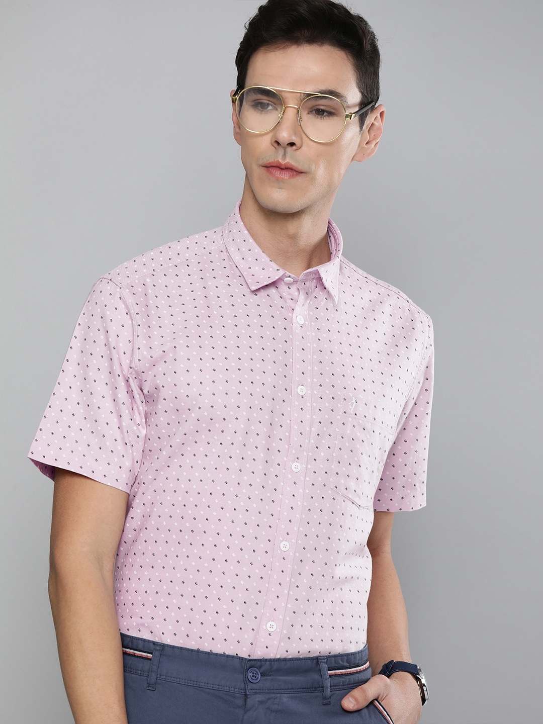 

Indian Terrain Men Pink Slim Fit Checked Casual Shirt