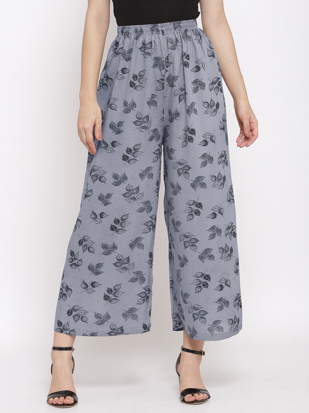 

KLOTTHE Women Grey & Black Printed Wide Leg Palazzos