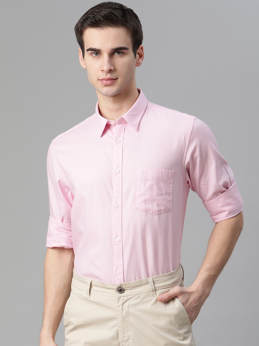 

Indian Terrain Men Pink Skinny Fit Solid Pure Cotton Casual Shirt