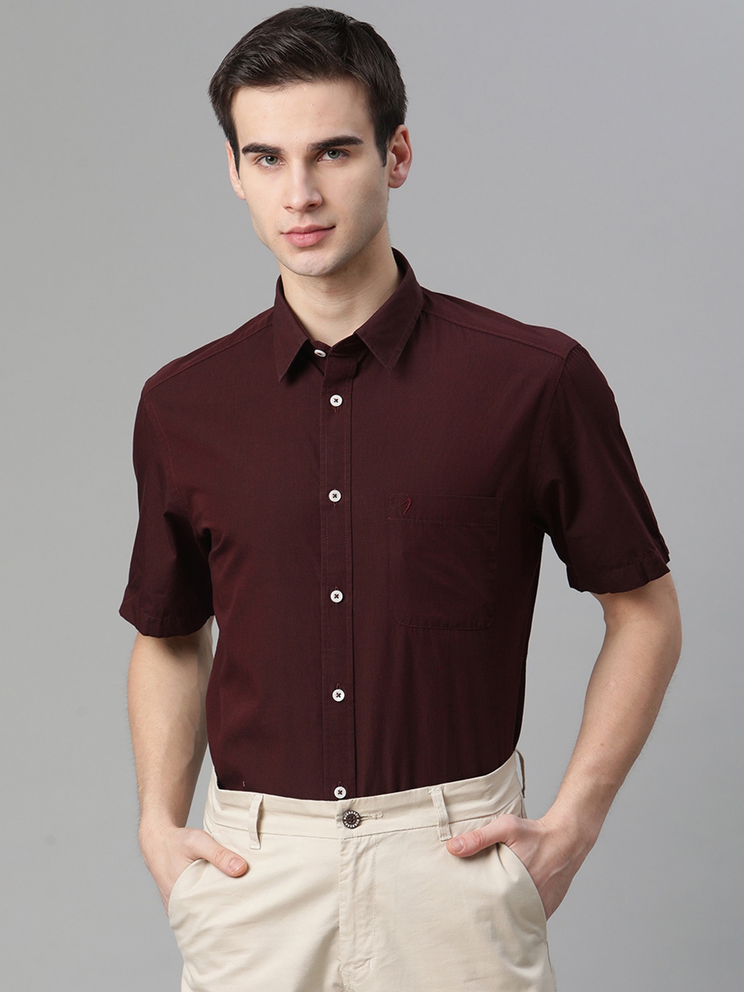 

Indian Terrain Men Maroon Slim Fit Solid Pure Cotton Casual Shirt