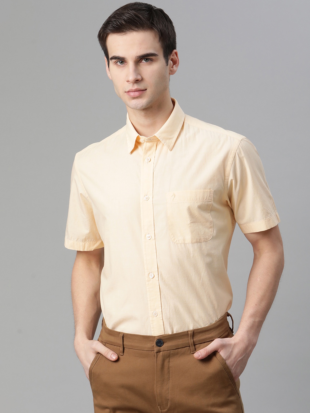 

Indian Terrain Men Peach-Coloured Slim Fit Solid Pure Cotton Smart Casual Shirt
