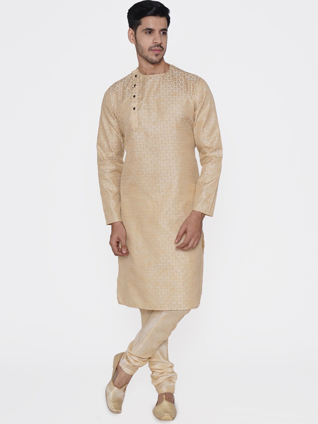 

TABARD Men Cream-Coloured & Beige Jacquard Self Design Kurta with Churidar