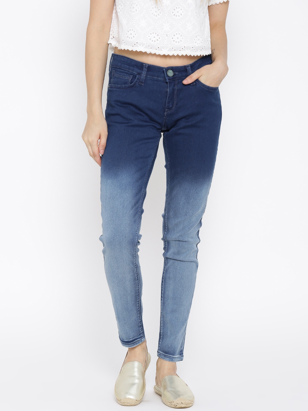

Tokyo Talkies Women Blue Washed Stretchable Jeans