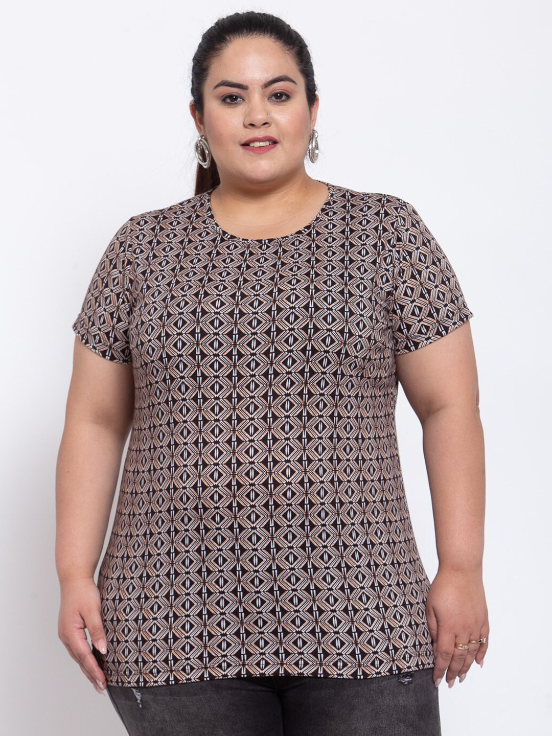 

plusS Women Plus Size Coffee Brown & White Geometric Print Round Neck Cotton T-shirt
