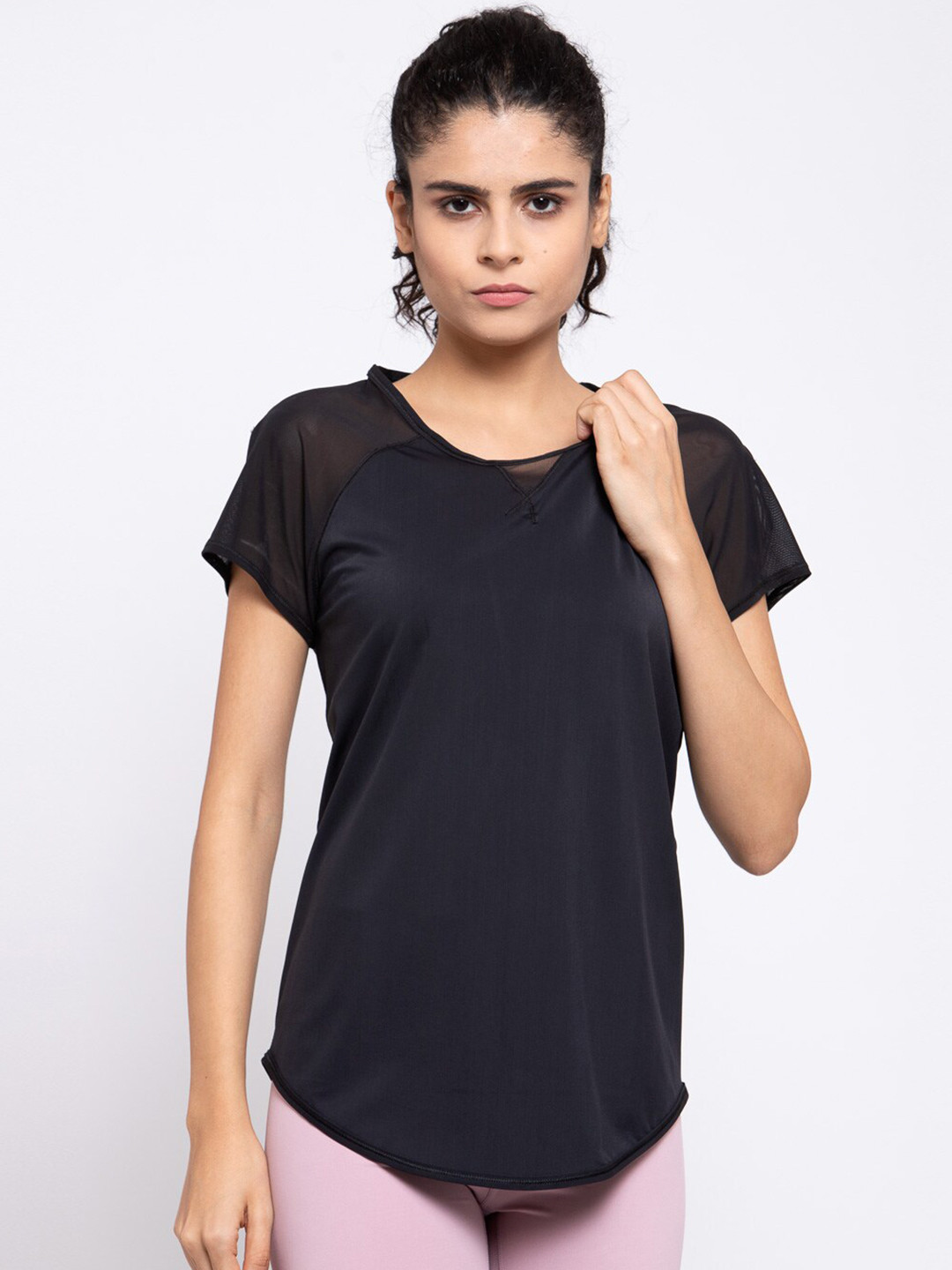 

iki chic Women Black Solid Dry Fit Round Neck T-shirt