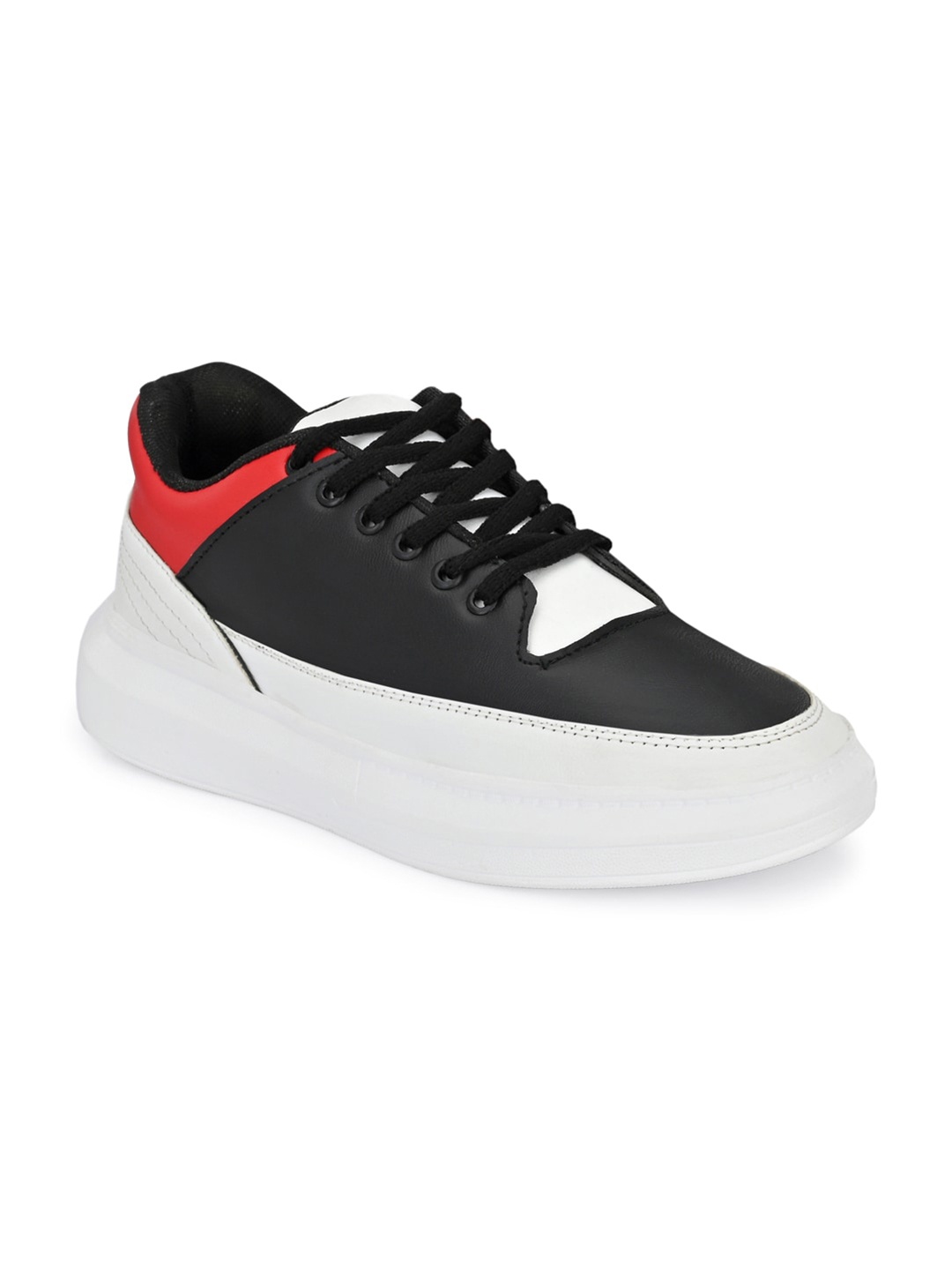 

Mactree Men Black & White Walking Shoes