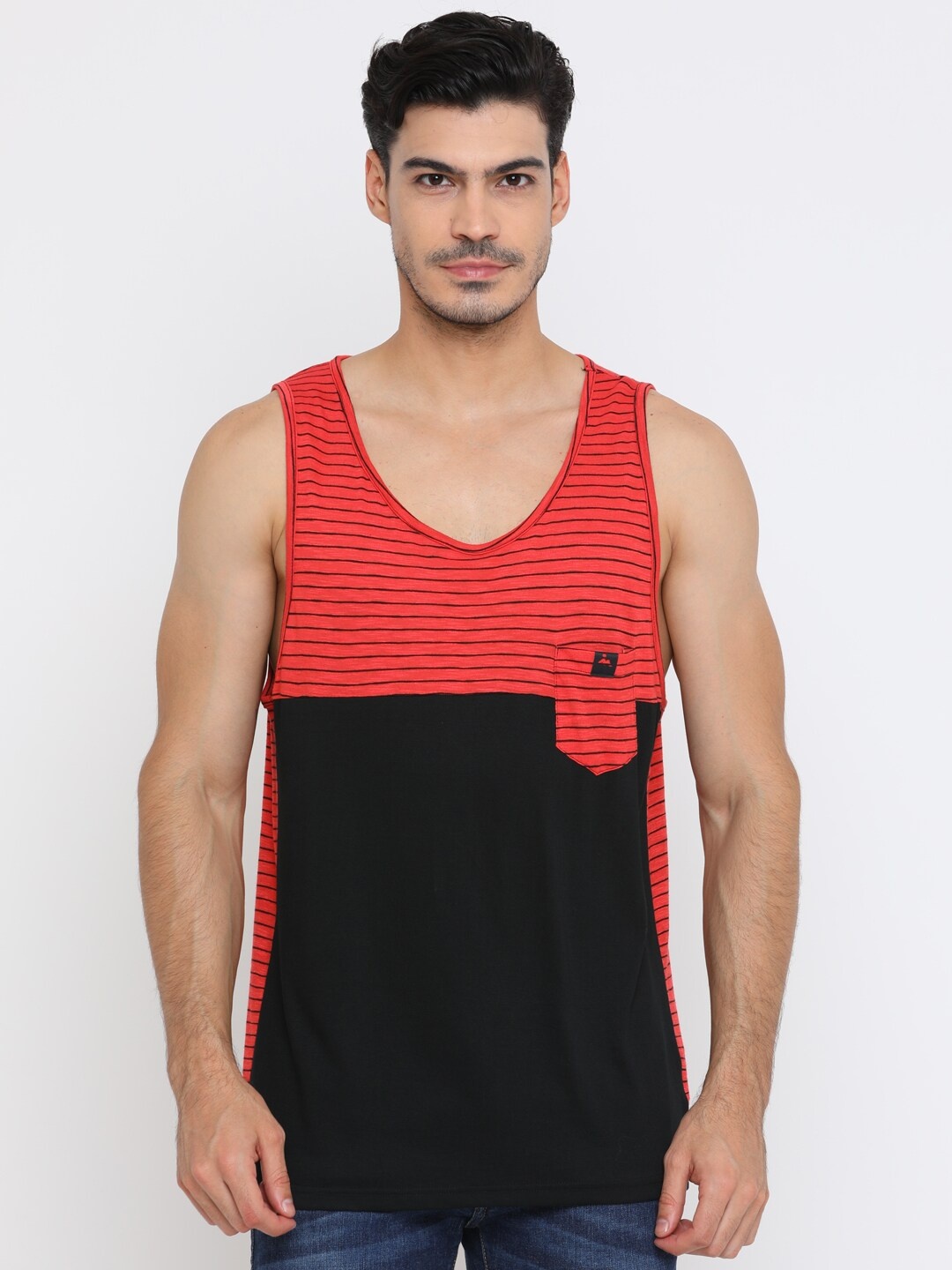 

Masculino Latino Men Rust Colourblocked V-Neck T-shirt