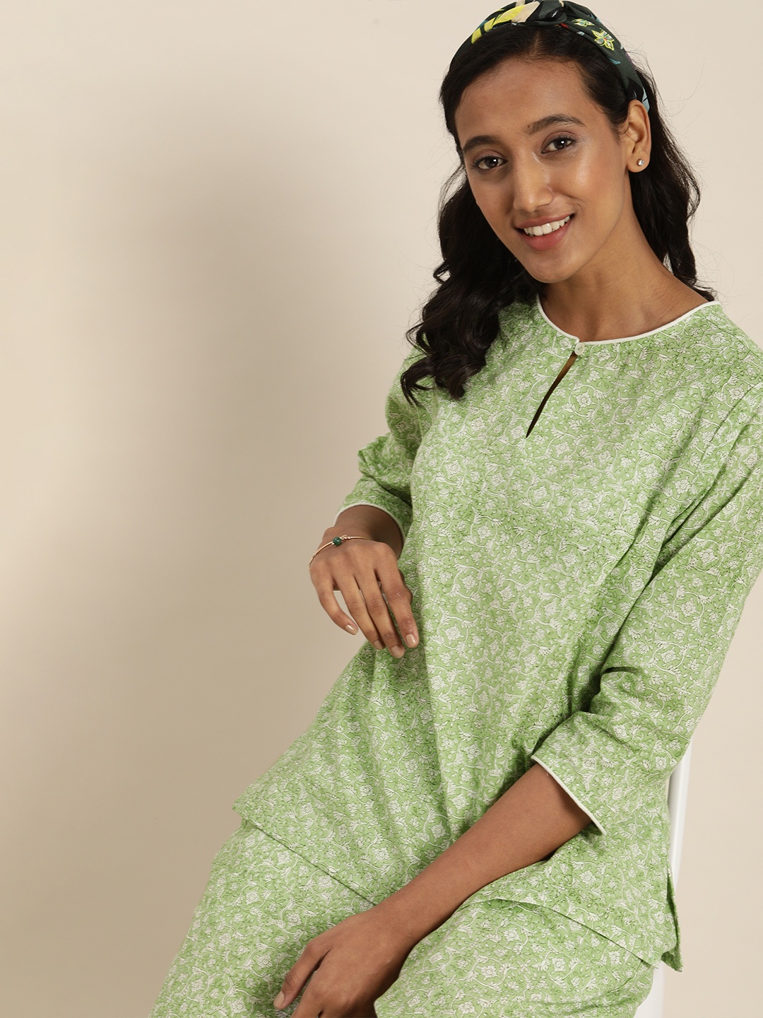 

Taavi Women Green Floral Sustainable Sanganeri Block Print Pure Cotton Night suit