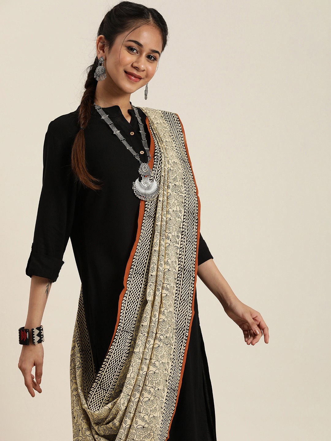 

Taavi Bagru Pure Cotton Printed Dupatta, Beige