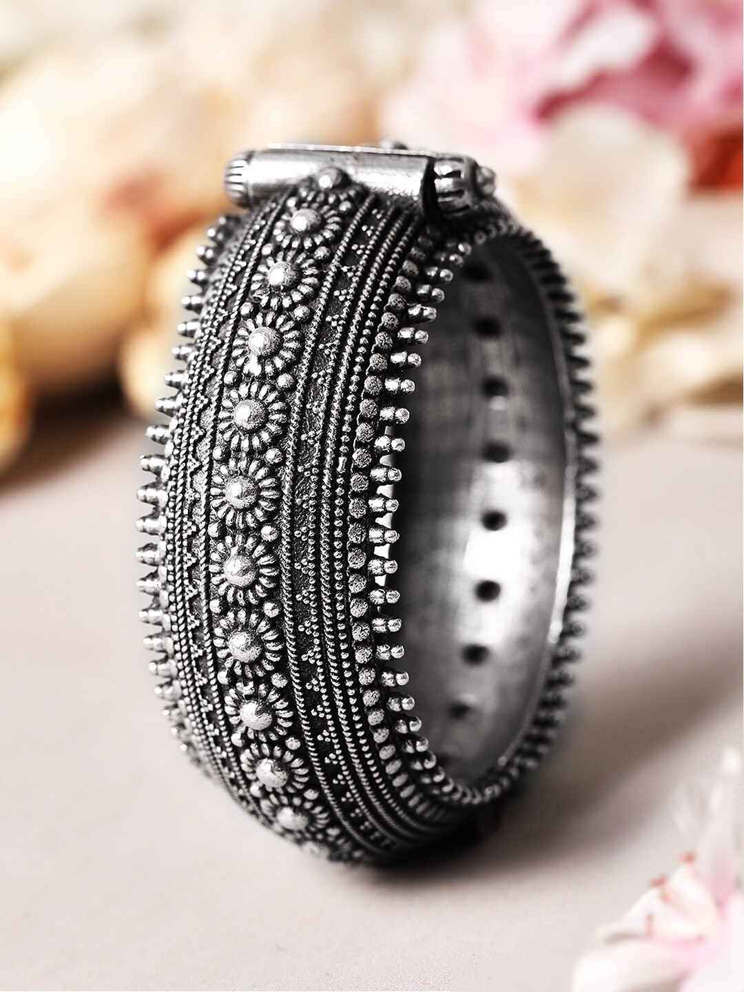 

Rubans Oxidised Silver-Plated Handcrafted Filligree Bangles