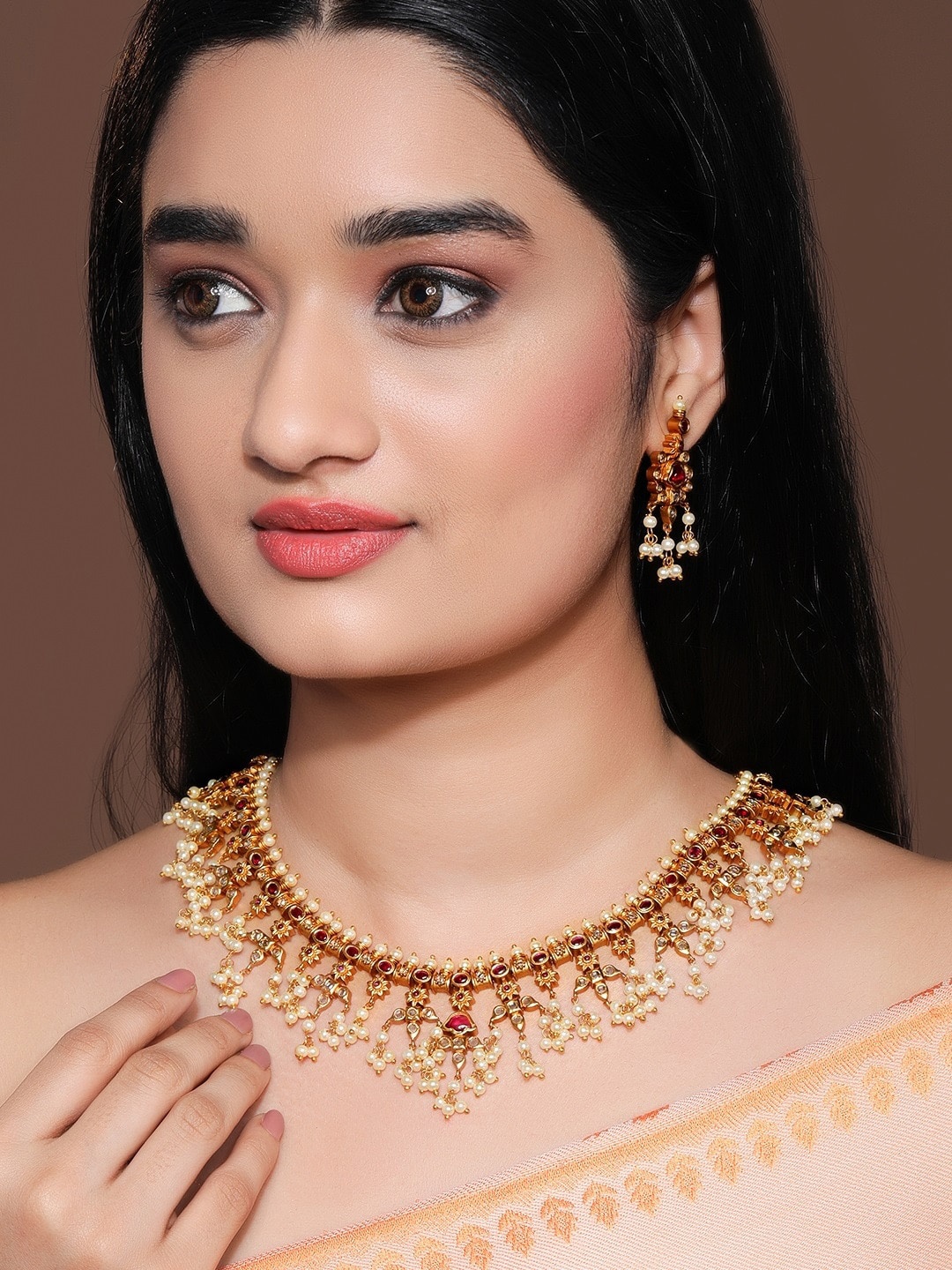 

Rubans Gold-Toned Studded Handcrafted Jewellery Set