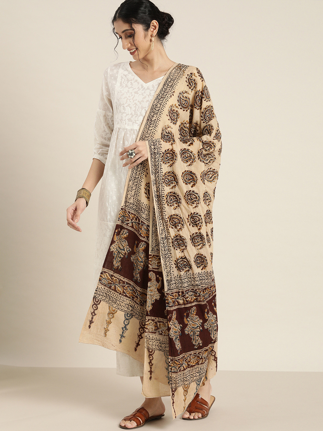 

Taavi Beige & Brown Kalamkari Print Pure Cotton Dupatta