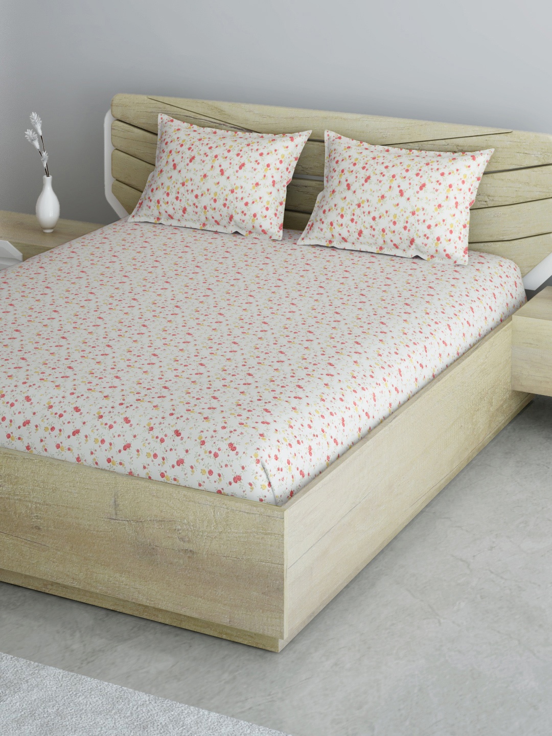 

Aura White & Pink Floral 144 TC Queen Bedsheet with 2 Pillow Covers