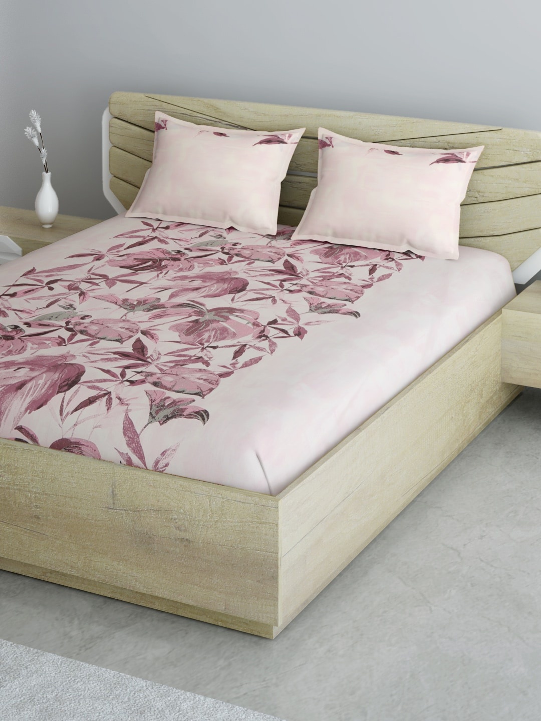 

Aura Off White & Mauve Floral 144 TC 120 GSM Queen Bedsheet with 2 Pillow Covers