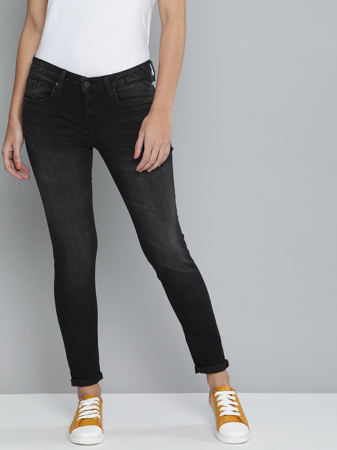 

HERE&NOW Women Black Skinny Fit Light Fade Clean Look Jeans