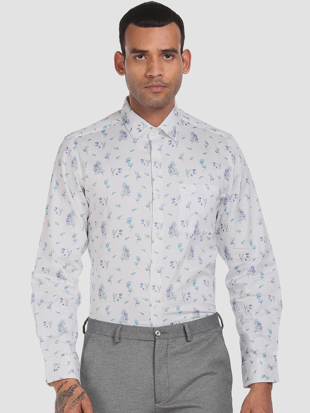 

Arrow Men Blue Floral Printed Semiformal Shirt