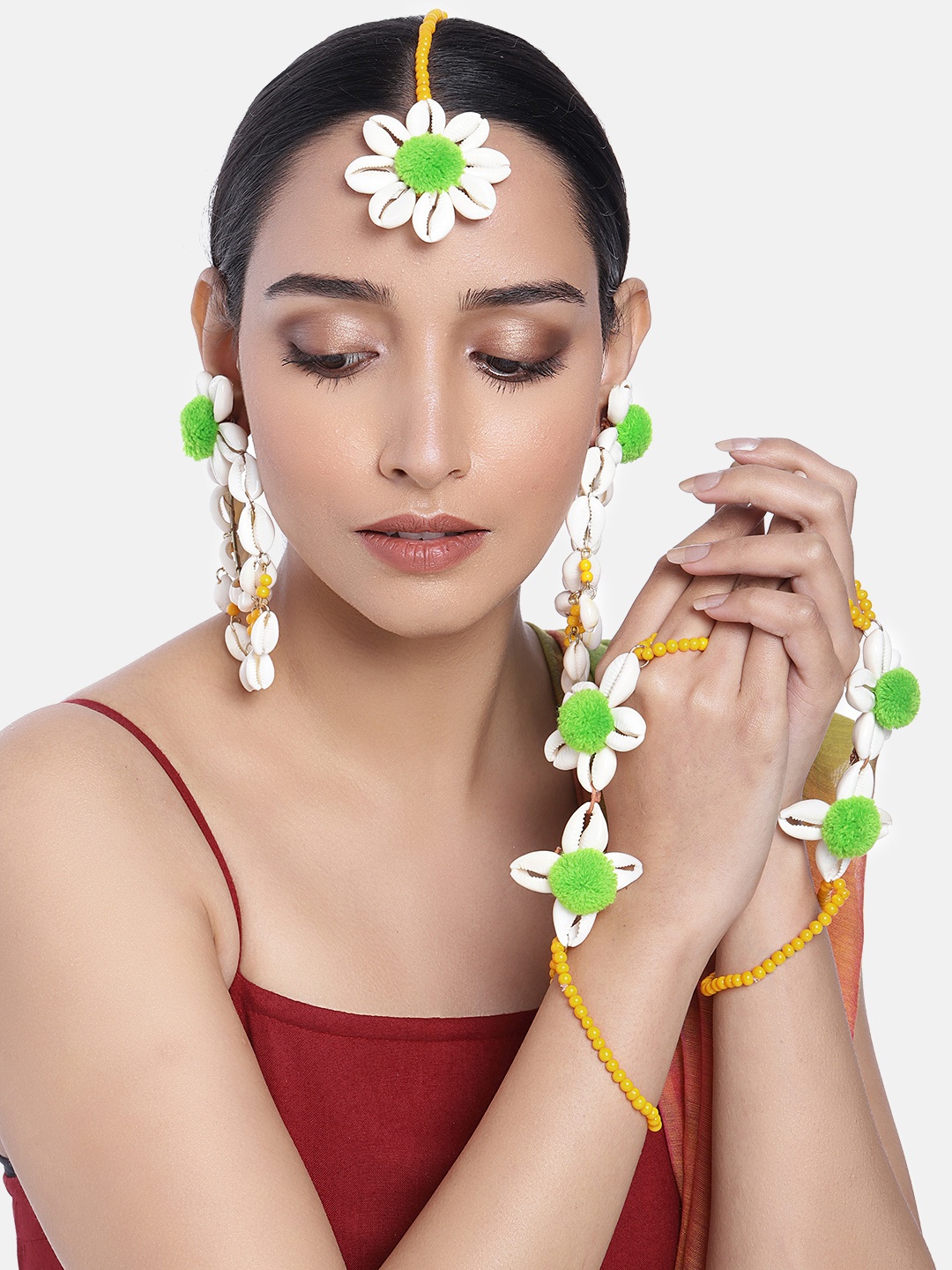 

justpeachy White & Green Crowie Shell Haldi Set