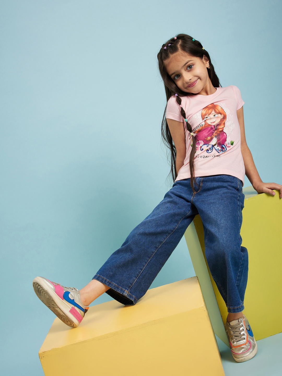 

Frozen Girls Pink Frozen Printed Round Neck Pure Cotton T-shirt