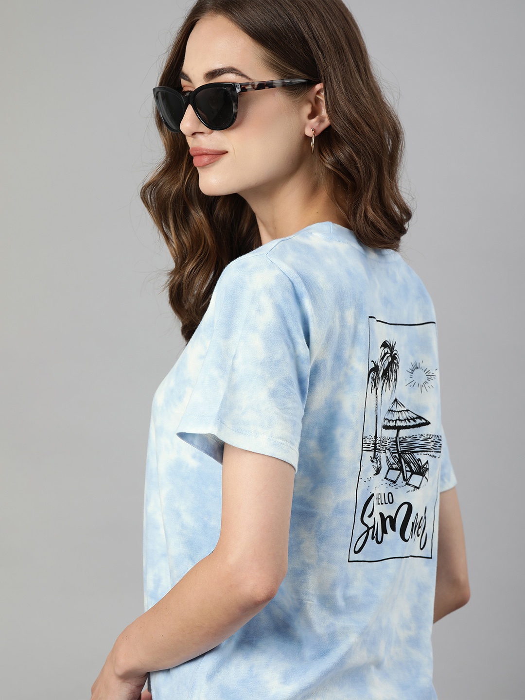 

HERENOW Women Blue White Tie and Dye Pure Cotton T-shirt with Back Print