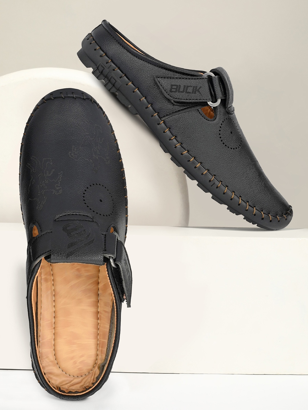 

BUCIK Men Black Sandals
