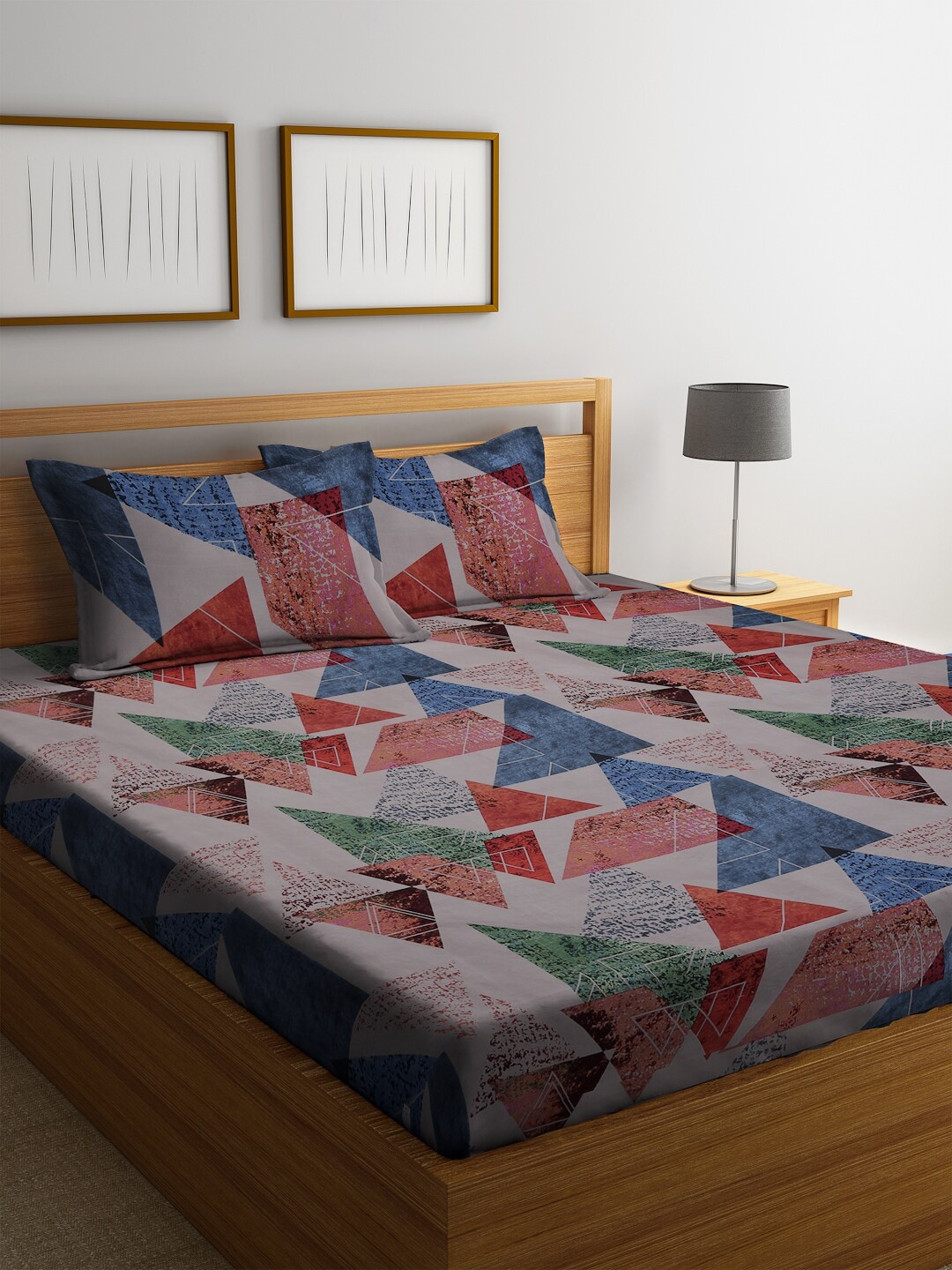 

KLOTTHE Multicoloured Geometric 210 TC Polycotton 1 King Bedsheet & 2 Pillow Covers, Multi