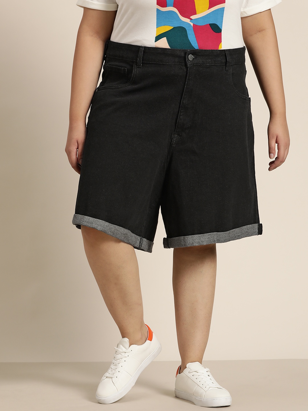 

Sztori Women Plus Size Black Solid Denim Shorts