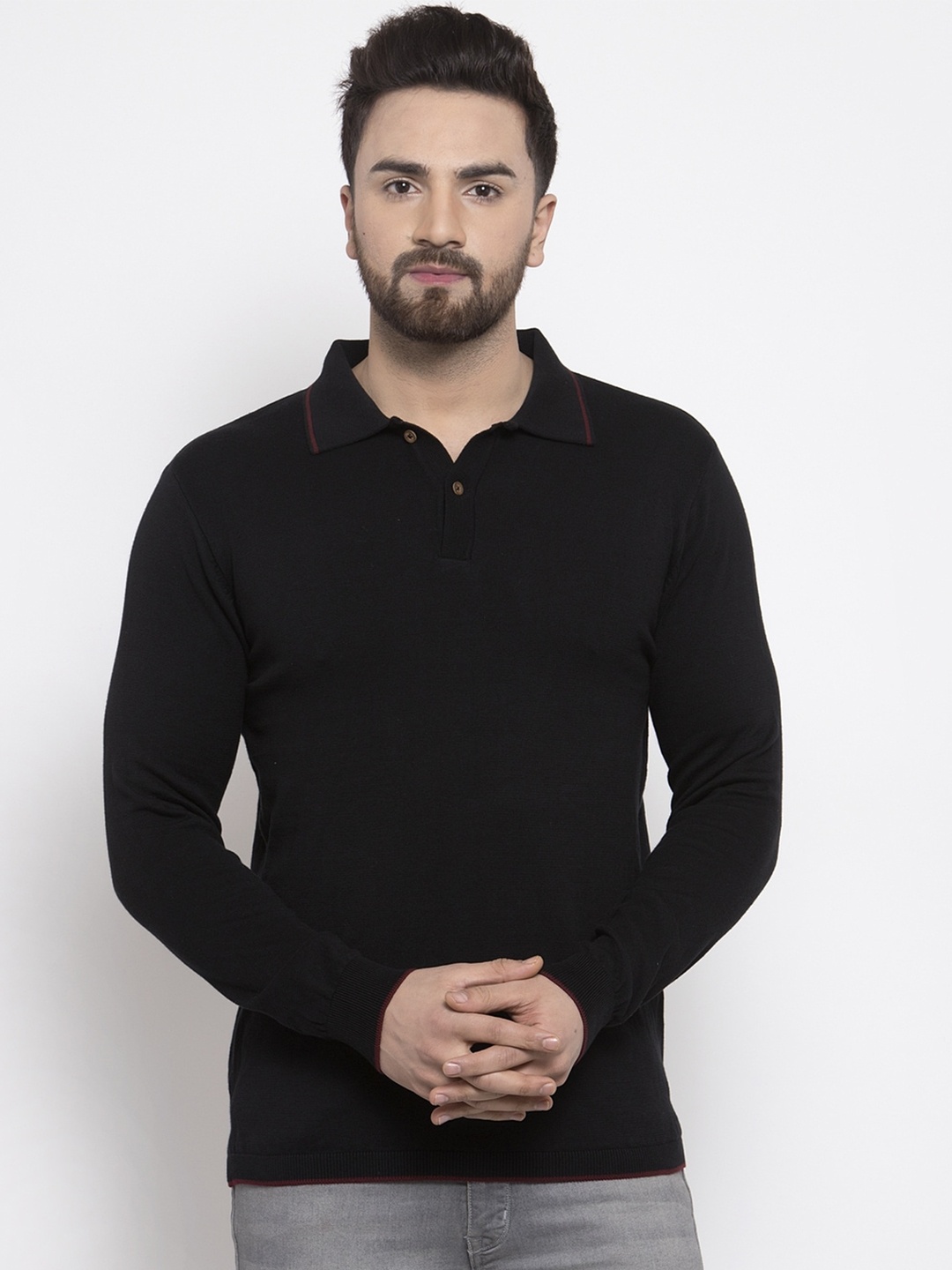 

Kalt Men Black Solid Polo Collar T-shirt