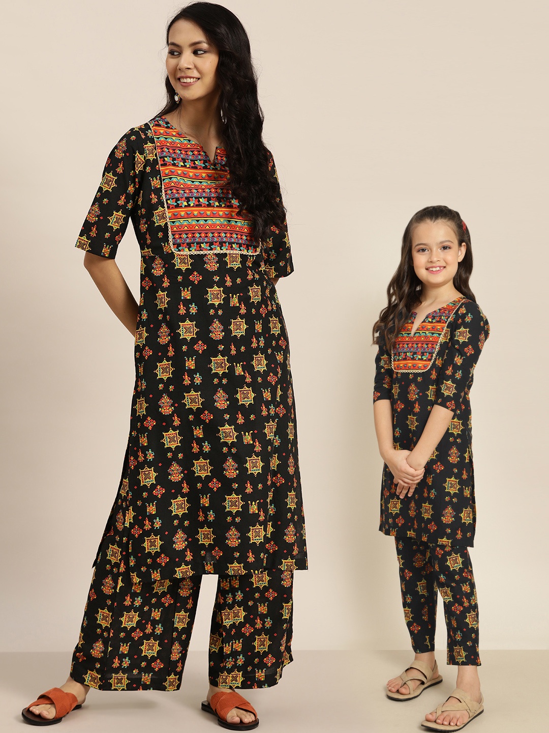 

Sangria Girls Black & Yellow Tribal Print Pure Cotton Straight Kurta with Trousers