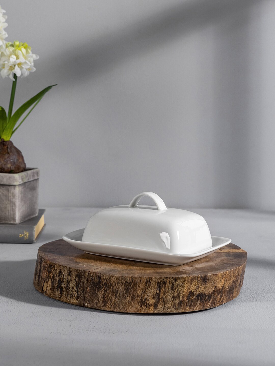 

Pure Home and Living Cream-Coloured Classic Porcelin Glossy Seving Dish