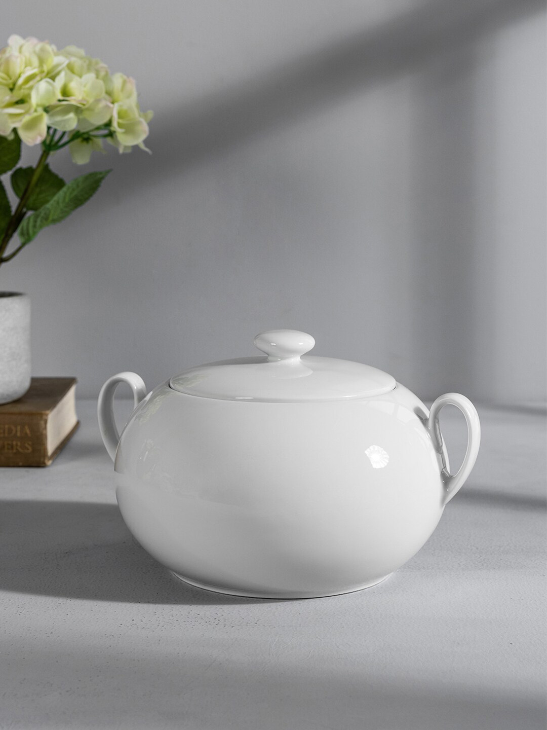 

Pure Home and Living 1 Pieces White Porcelain Glossy Bowl