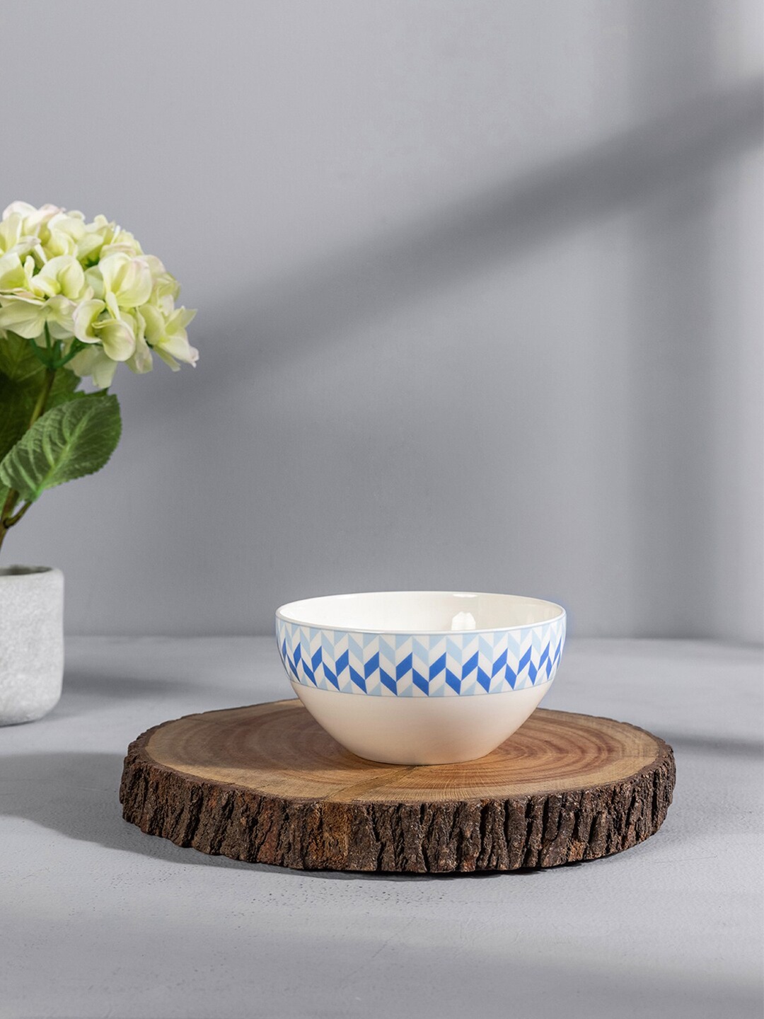 

Pure Home and Living Set Of 2 White & Blue Ceramic Side Bowl